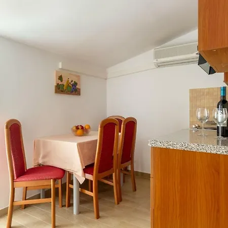 113 Grljevacka Ulica Apartment Podstrana